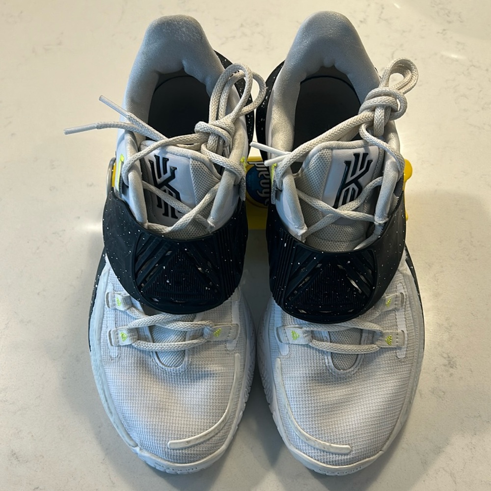 Kyrie Basketball Shoes